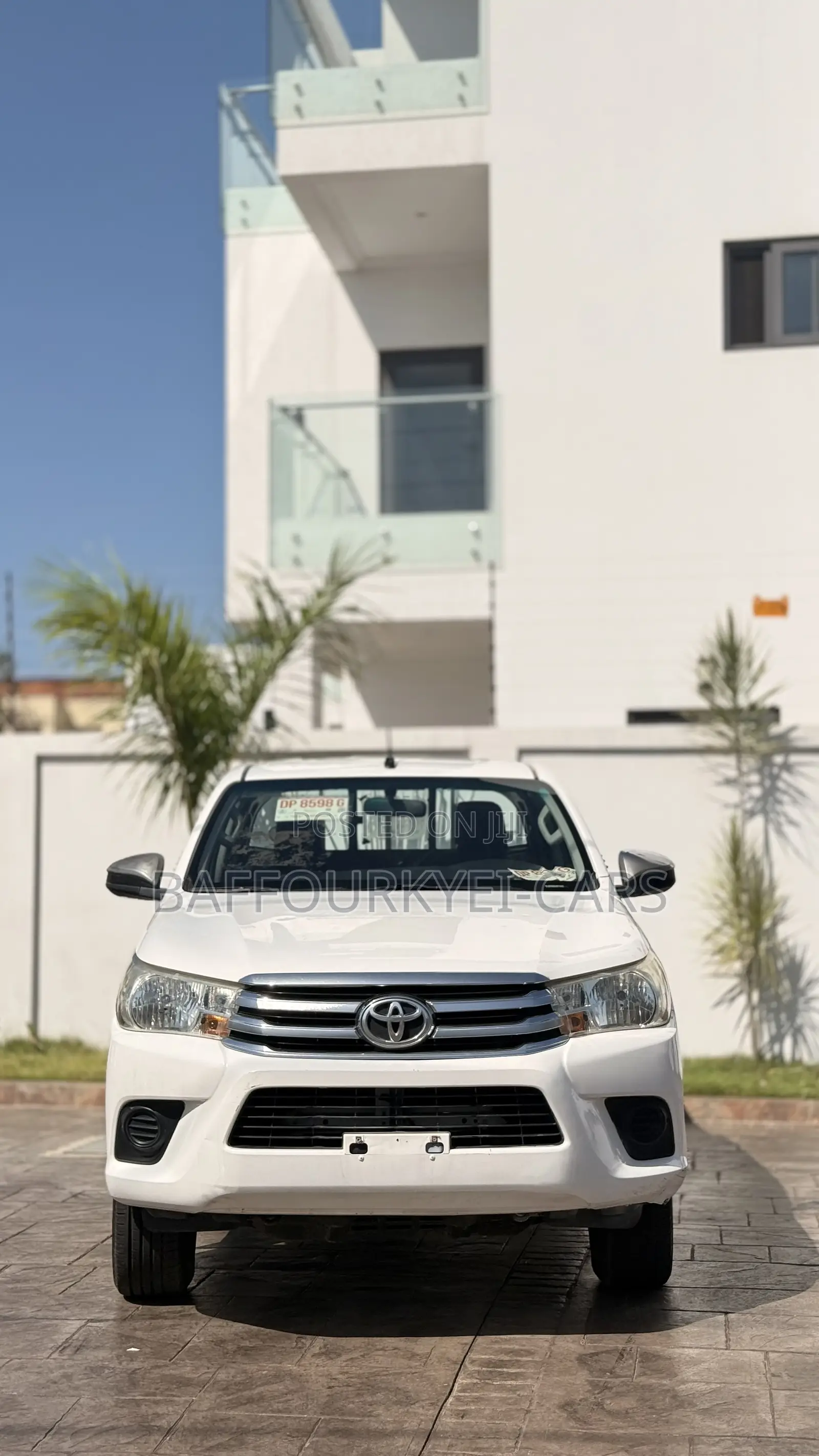 Toyota Hilux Revo Double Cab Petrol 2.7 AWD 2017 White