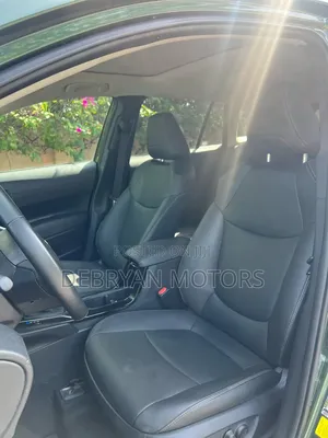 Toyota Corolla Cross XLE 2025 Green