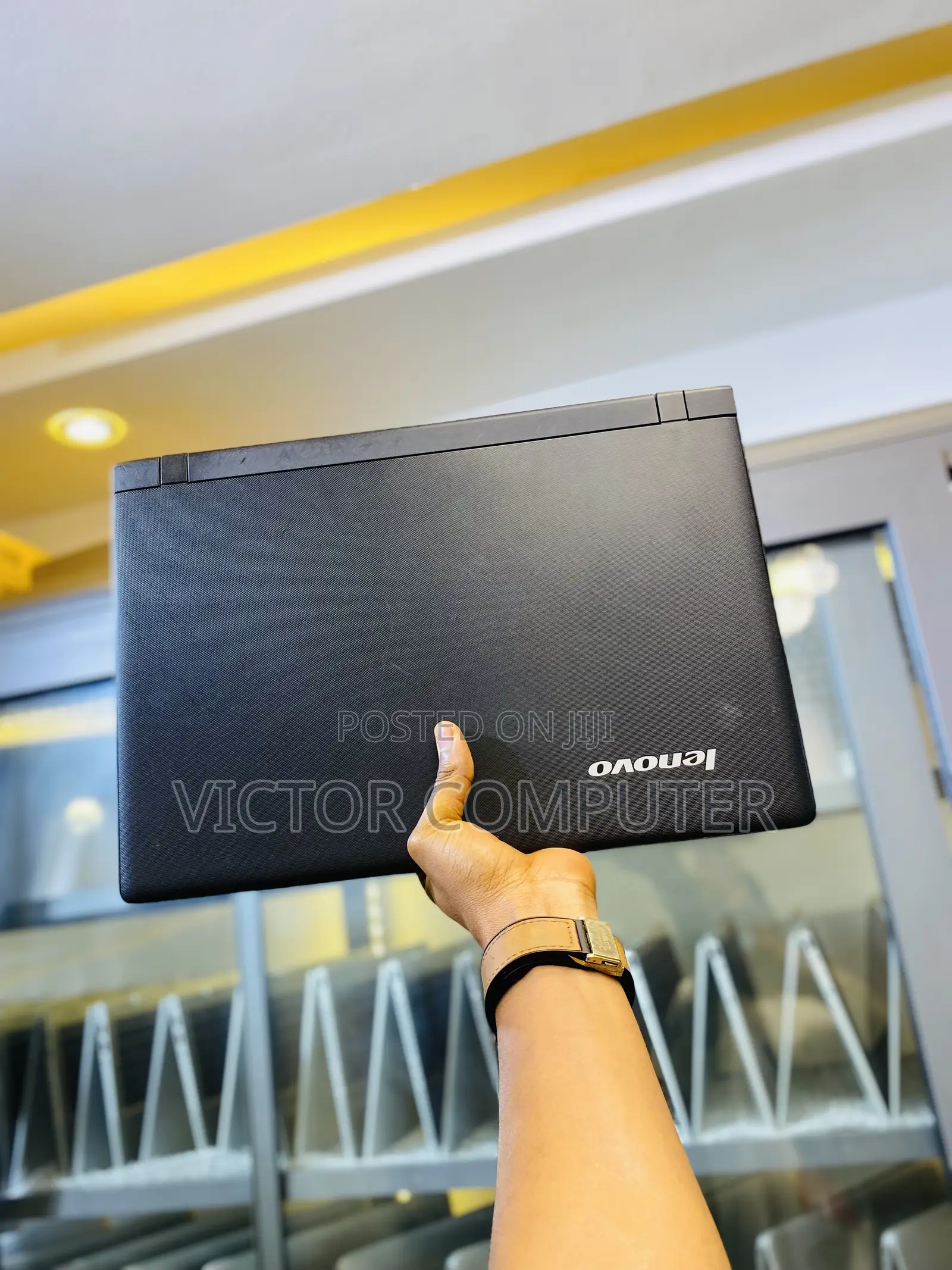 Laptop Lenovo IdeaPad 100 4GB Intel Celeron HDD 500GB