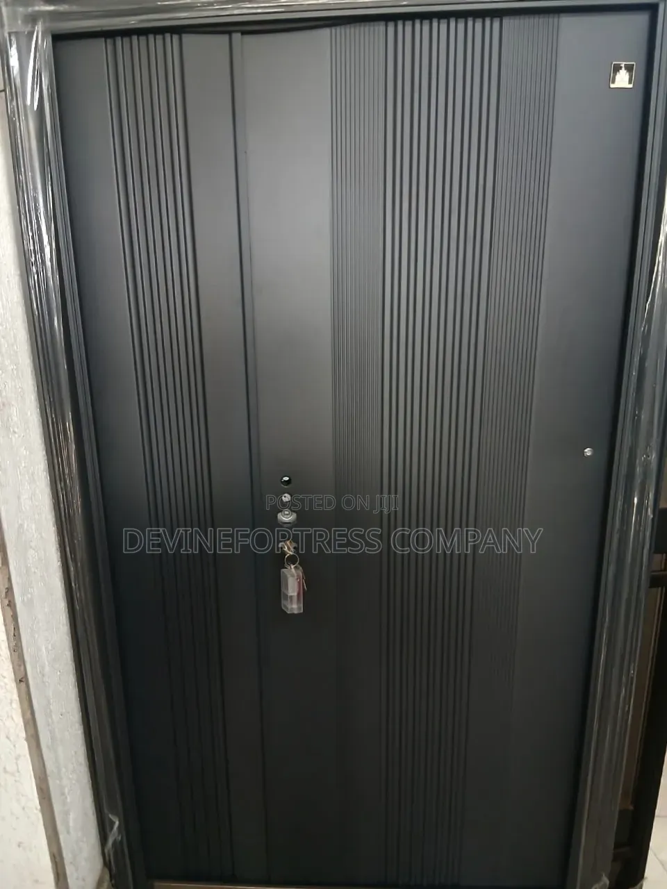 High Quality Gray 11⁄2 Splendor Door Good for All Weather