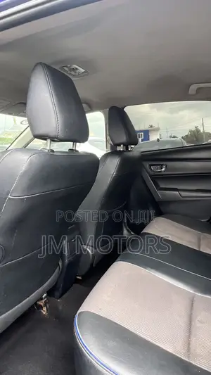 Toyota Corolla SE 4dr Sedan (1.8L 4cyl CVT) 2017 Blue