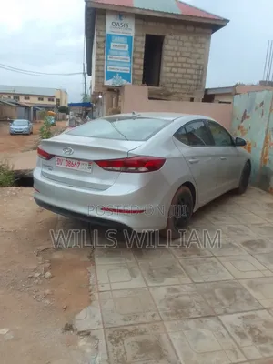Hyundai Elantra SE Sedan FWD (2.0L 4cyl 6M) 2017 Gray