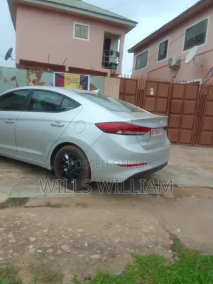 Hyundai Elantra SE Sedan FWD (2.0L 4cyl 6M) 2017 Gray