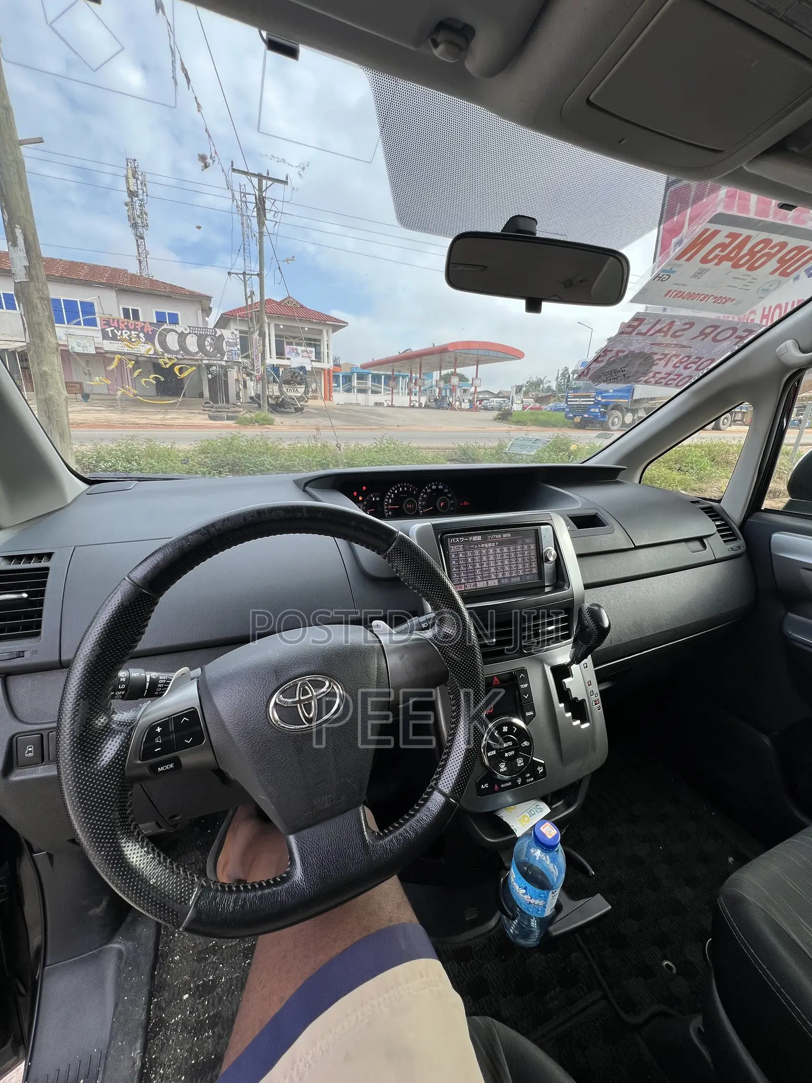 Toyota Voxy 2012 Black