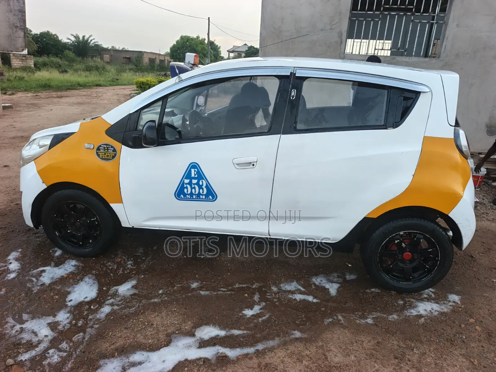 Chevrolet Spark Hatch LT 2011 White