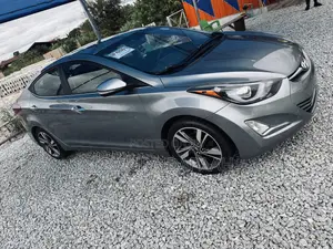 Hyundai Elantra Limited Sedan FWD (1.8L 4cyl 6A) 2016 Gray