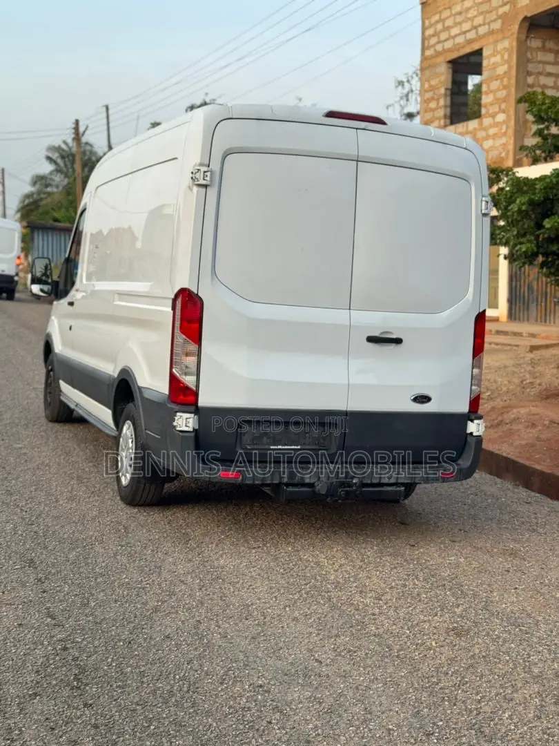 Ford Transit 2018 White