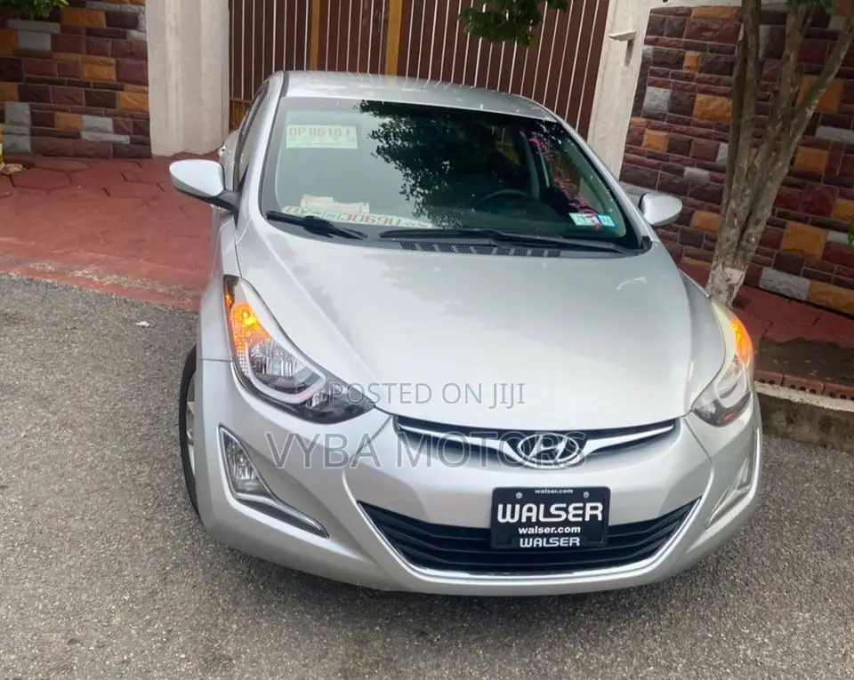 Hyundai Elantra 2016 Silver