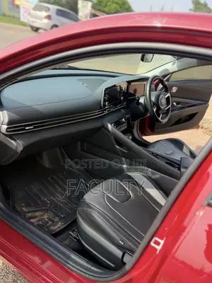 Hyundai Elantra Limited 2021 Red
