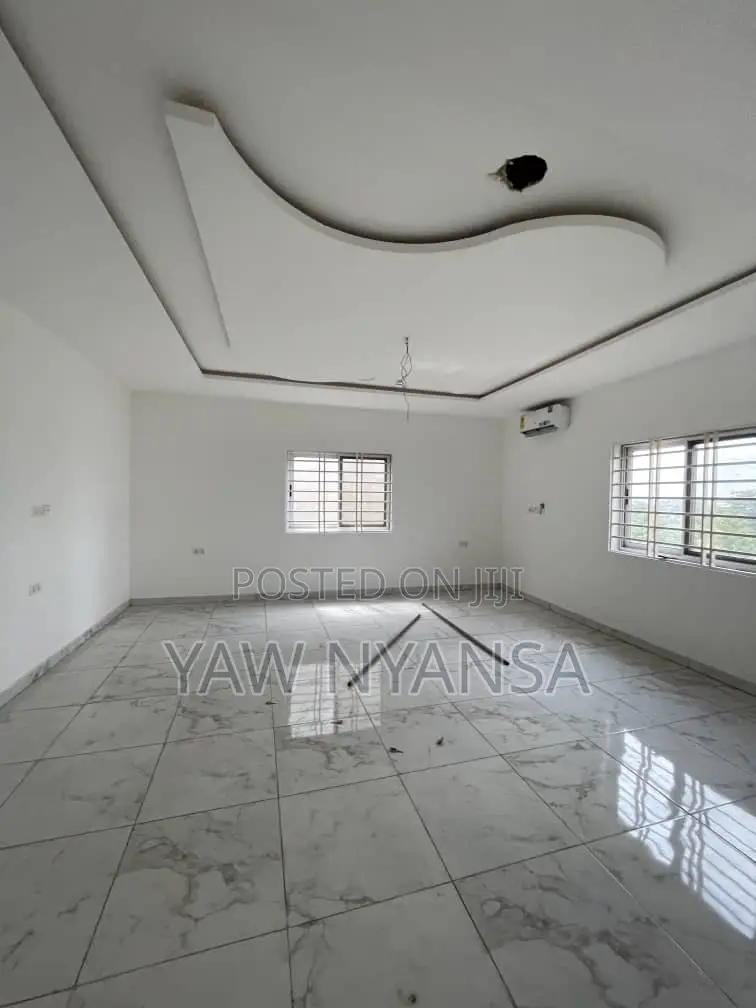 4bdrm Duplex in Bn Estate, East Legon for rent