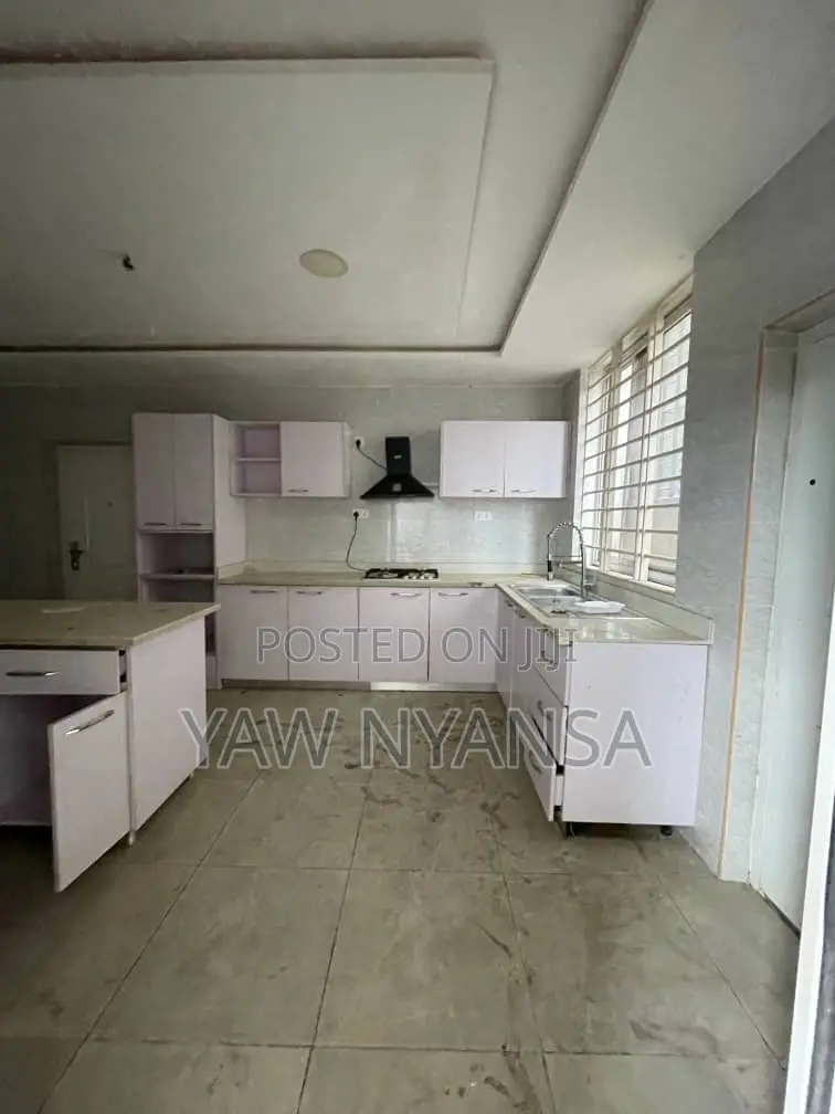 4bdrm Duplex in Bn Estate, East Legon for rent