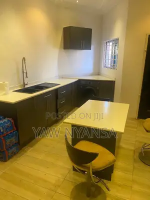 4bdrm House in Bn, Lake Side Estate for rent