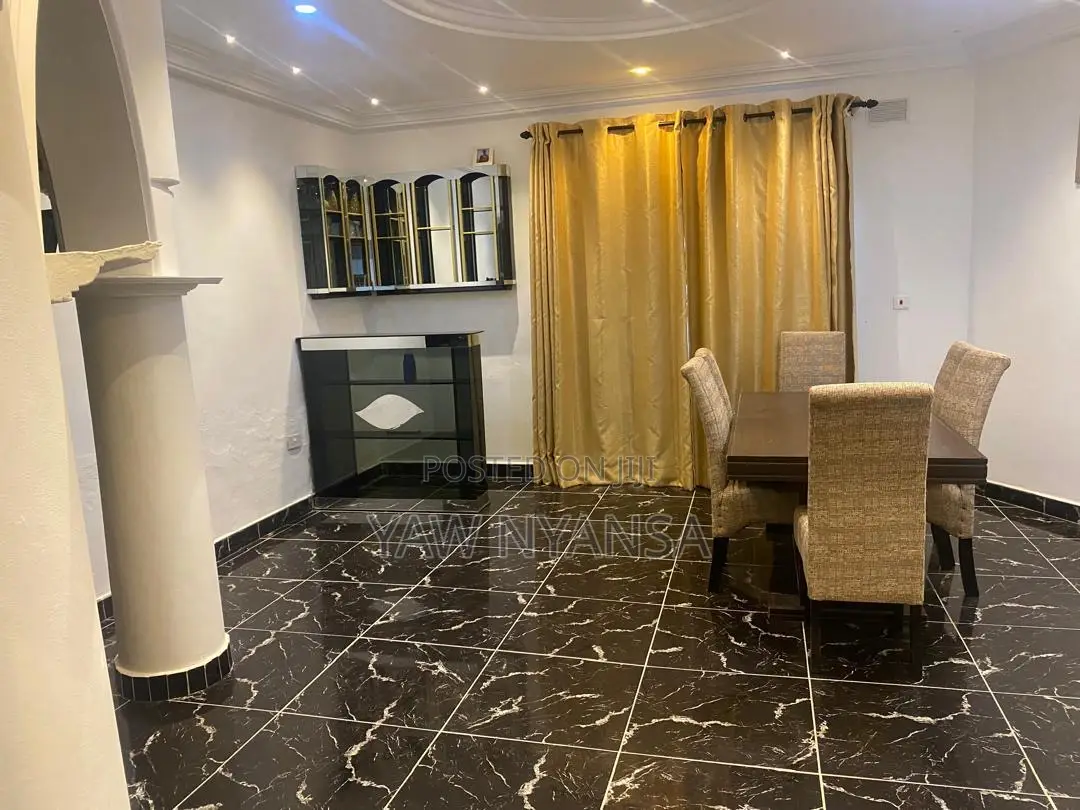 4bdrm House in Bn, Lake Side Estate for rent