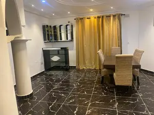 4bdrm House in Bn, Lake Side Estate for rent