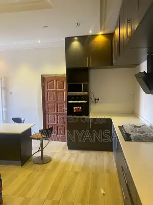 4bdrm House in Bn, Lake Side Estate for rent