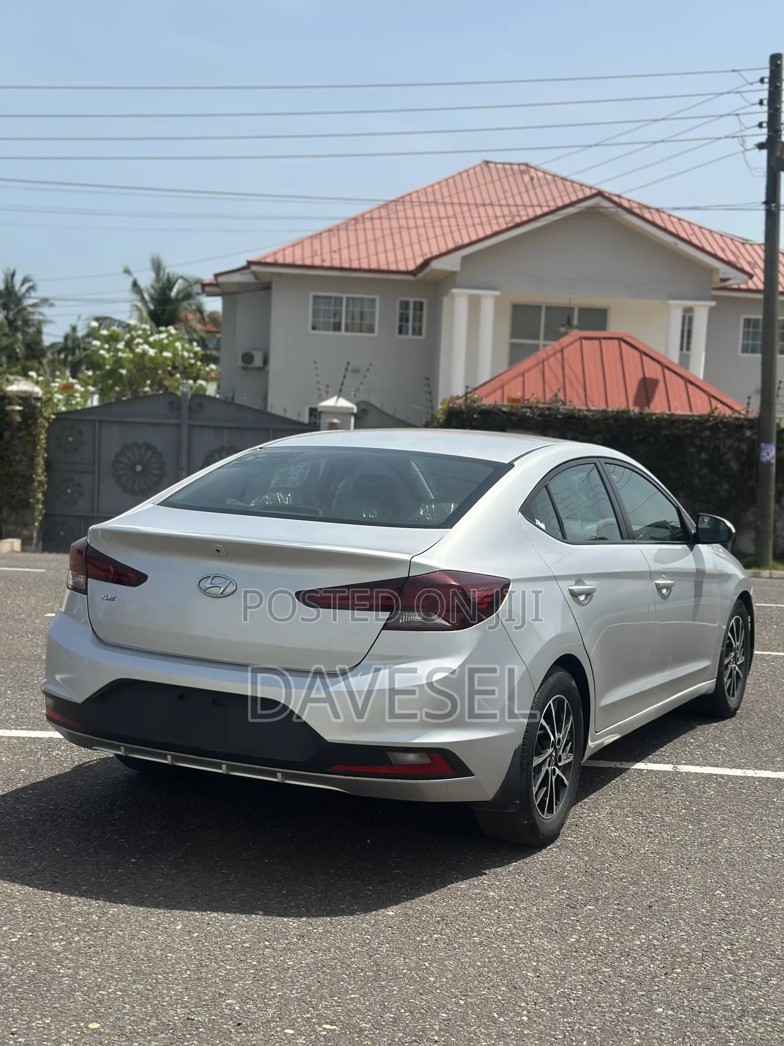Hyundai Elantra 2019 Silver