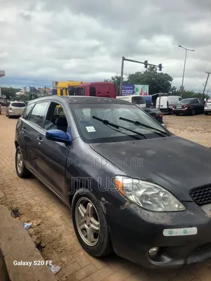 Toyota Matrix Hatchback FWD (1.8L 4cyl 5M) 2008 Gray