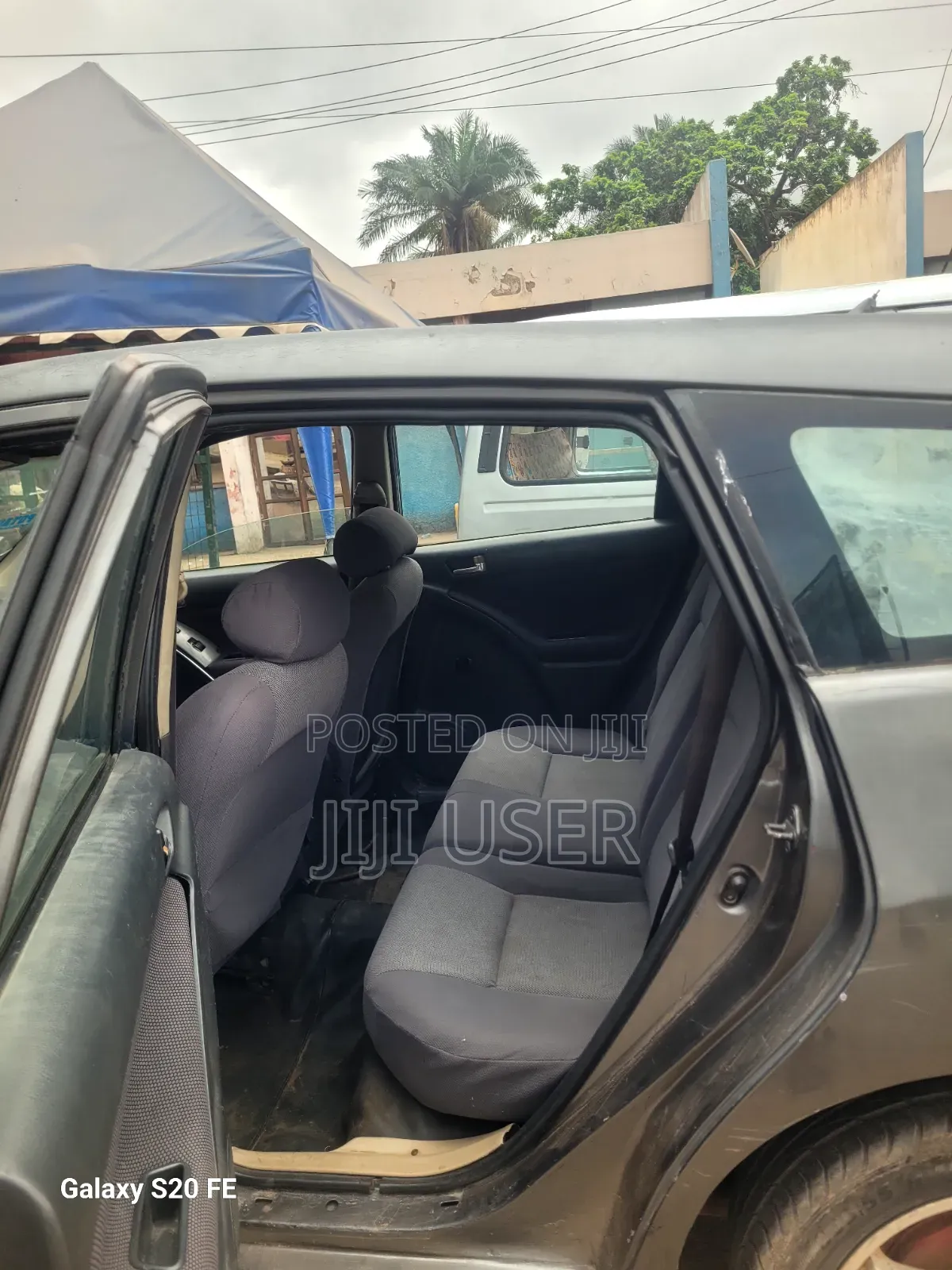Toyota Matrix Hatchback FWD (1.8L 4cyl 5M) 2008 Gray