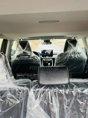 Toyota RAV4 Limited AWD 2024 Gray