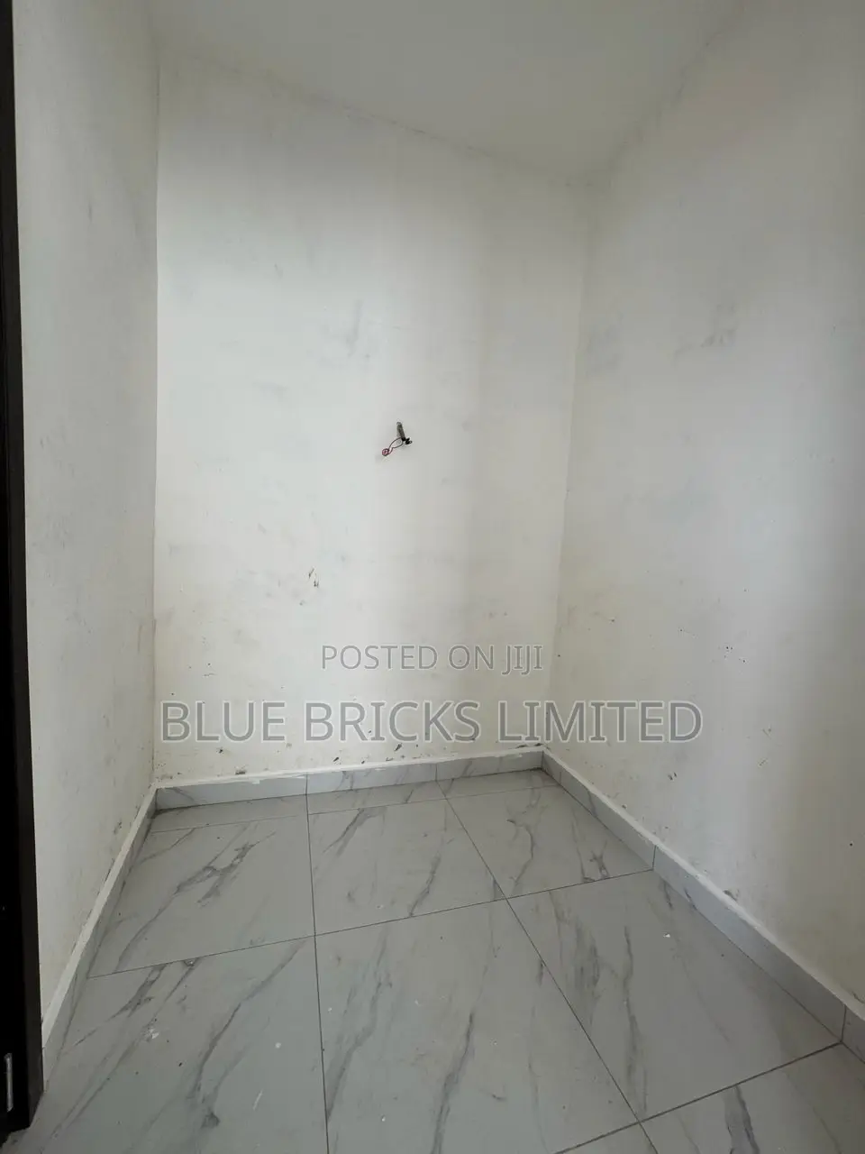 Furnished 4bdrm House in Manet for sale