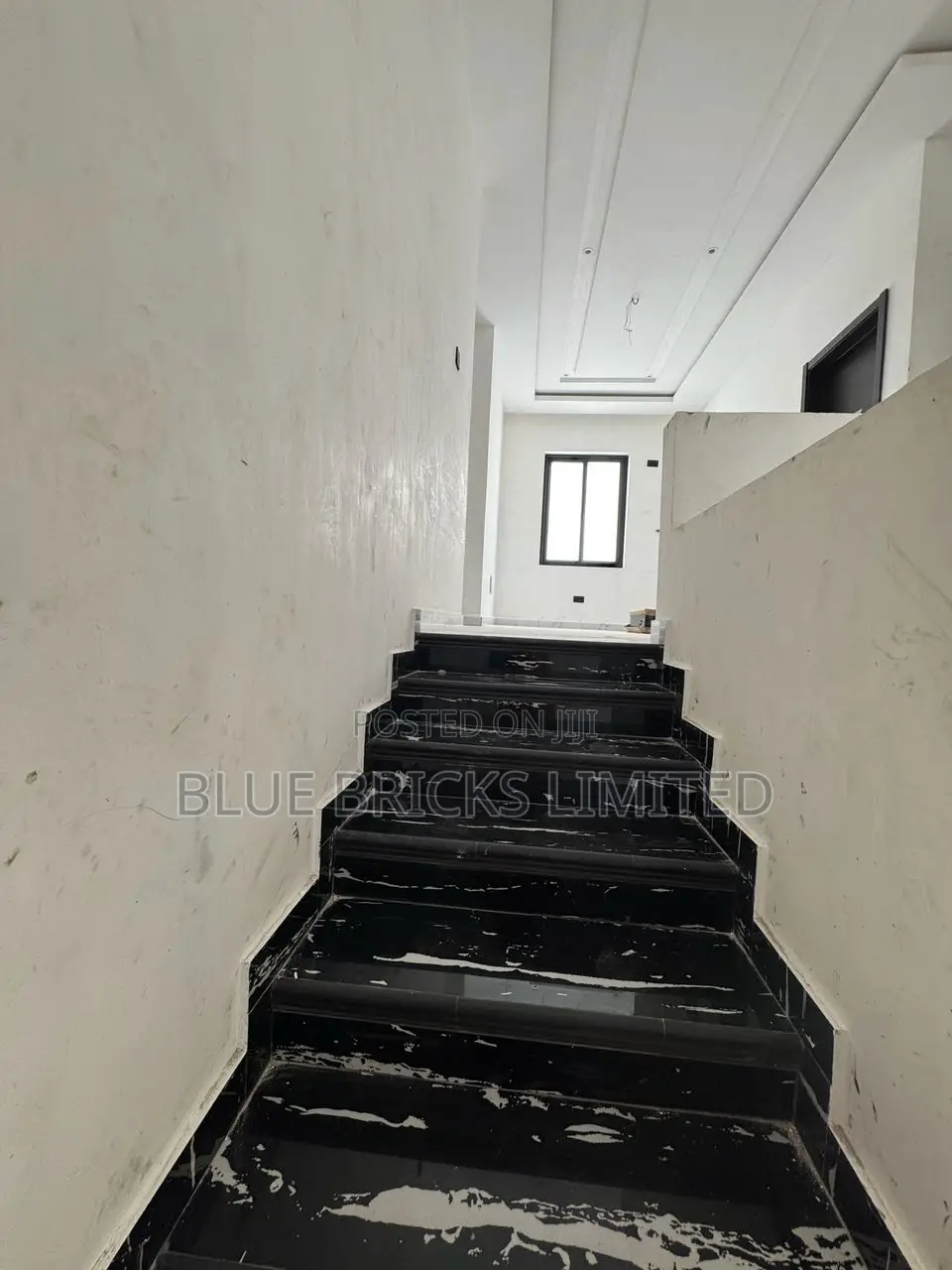 Furnished 4bdrm House in Manet for sale