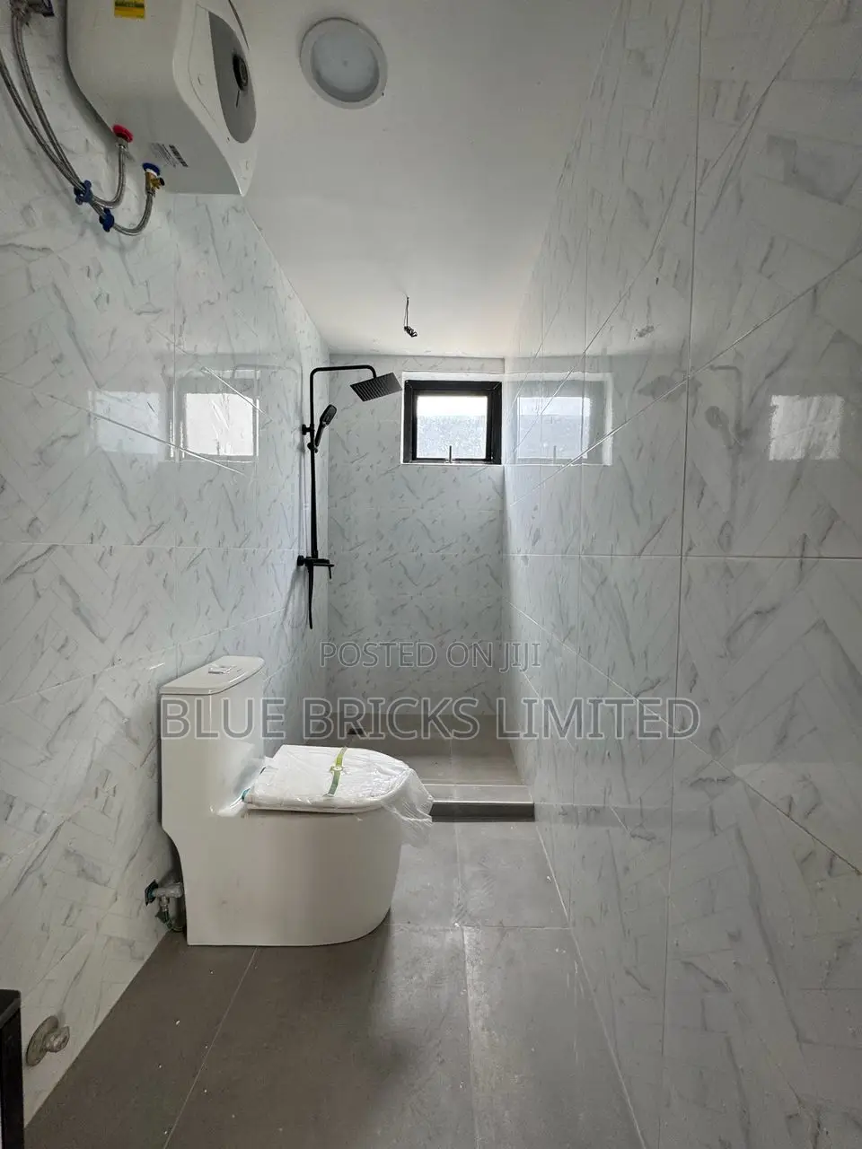Furnished 4bdrm House in Manet for sale