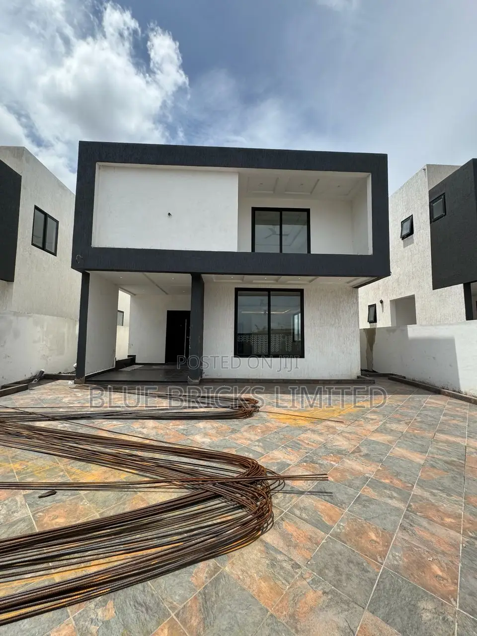 Furnished 4bdrm House in Manet for sale