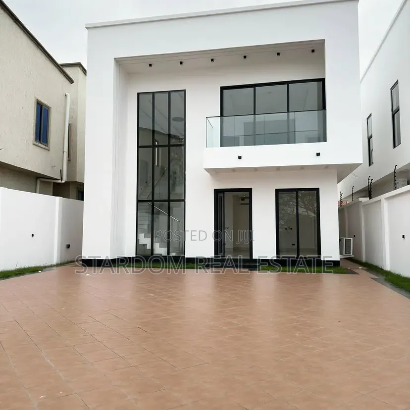 4bdrm Duplex in Shell Signboard, Coca Cola for sale