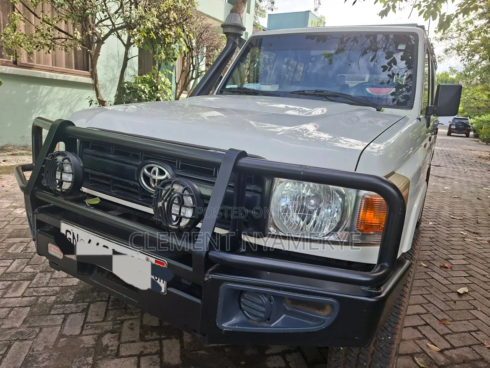 Toyota Land Cruiser 2013 Off white