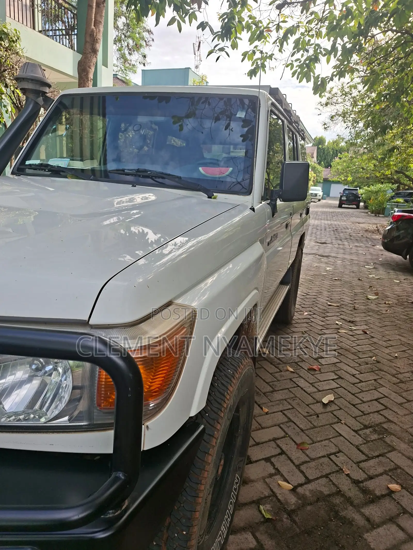 Toyota Land Cruiser 2013 Off white