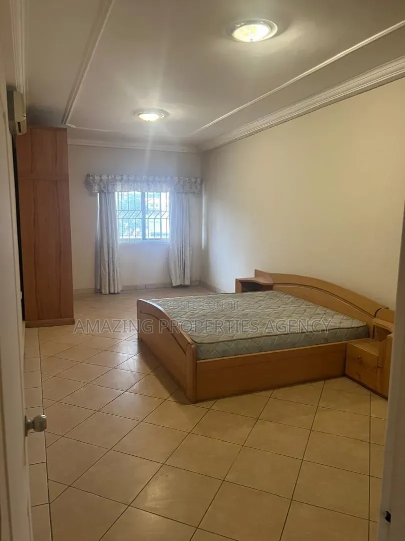 5bdrm House in Dzorwulu for sale