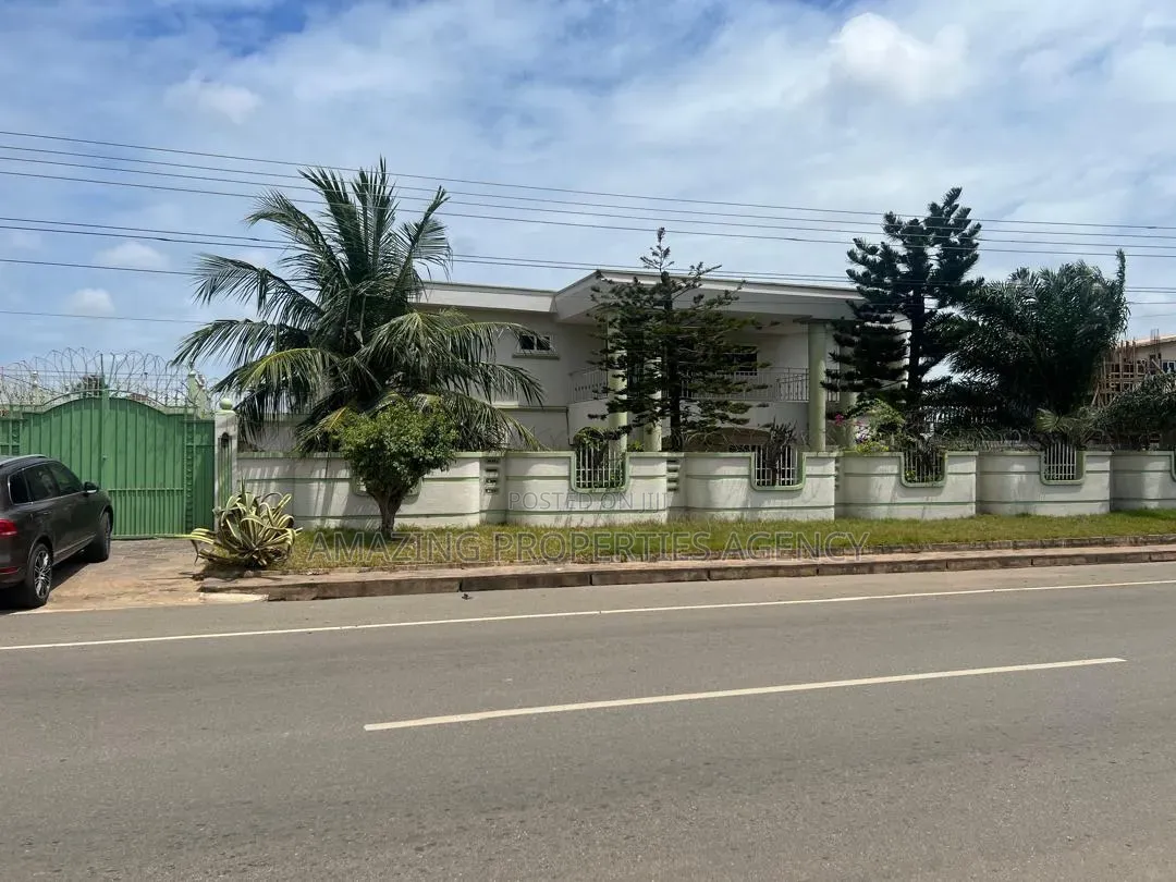 5bdrm House in Dzorwulu for sale