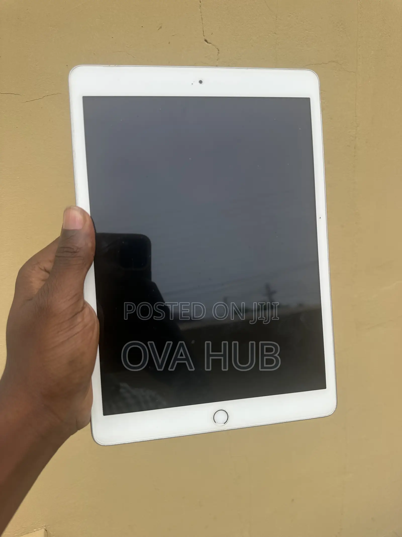 Apple iPad 9.7 32 GB Gray