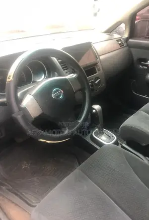 Nissan Versa 1.6 S Sedan 2012 Silver