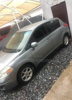 Nissan Versa 1.6 S Sedan 2012 Silver