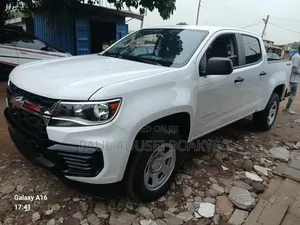 Chevrolet Colorado 2022 White