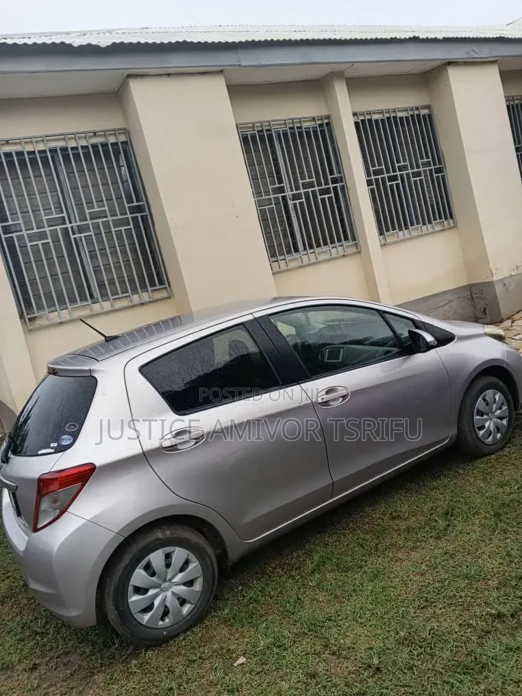 Toyota Vitz 2011