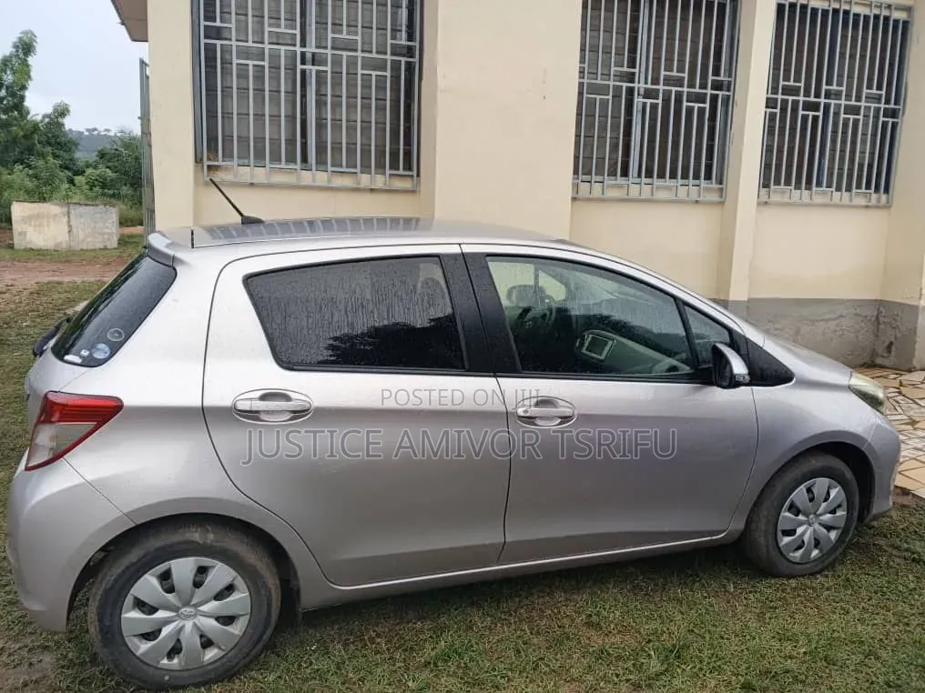 Toyota Vitz 2011