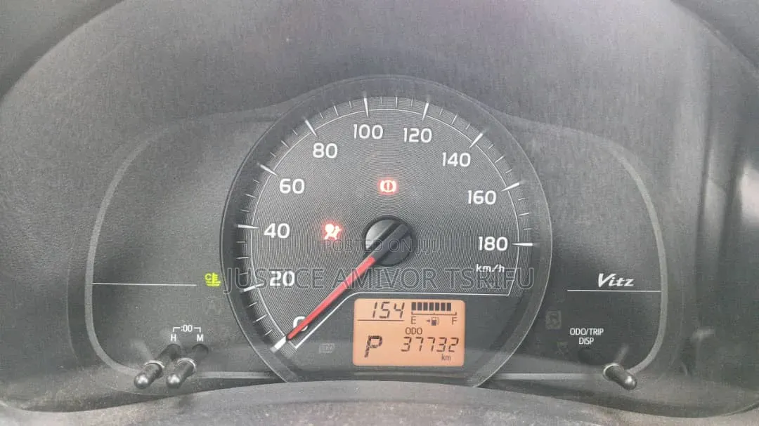 Toyota Vitz 2011