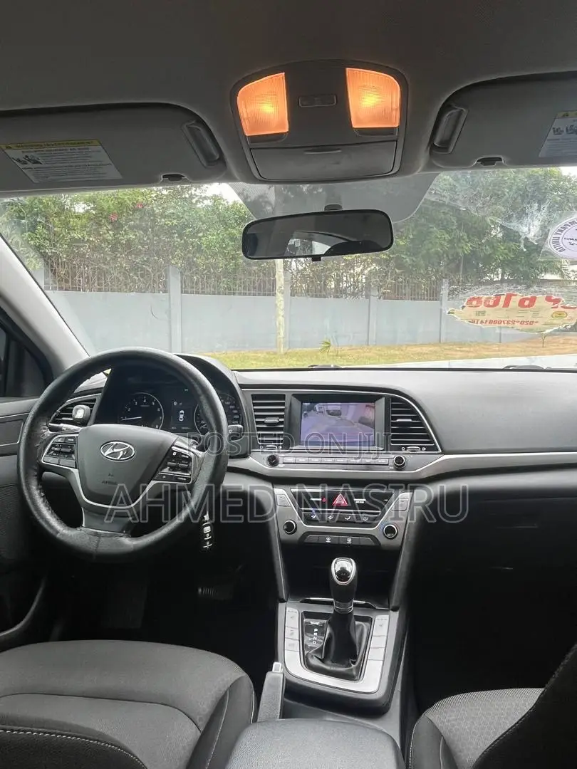 Hyundai Elantra 2018 Black