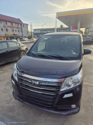 Toyota Noah 2015 Purple