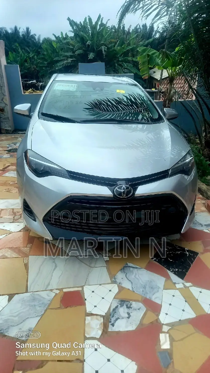Toyota Corolla LE ECO 4dr Sedan (1.8L 4cyl CVT) 2017 Silver
