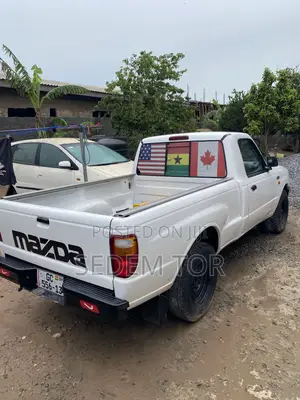 Mazda B 2002 White