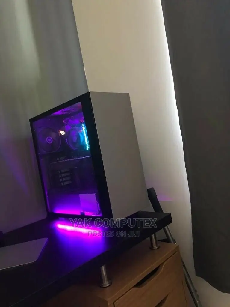New Desktop Computer Asus ROG GR8 II 16GB AMD Ryzen SSHD (Hybrid) 1.5T