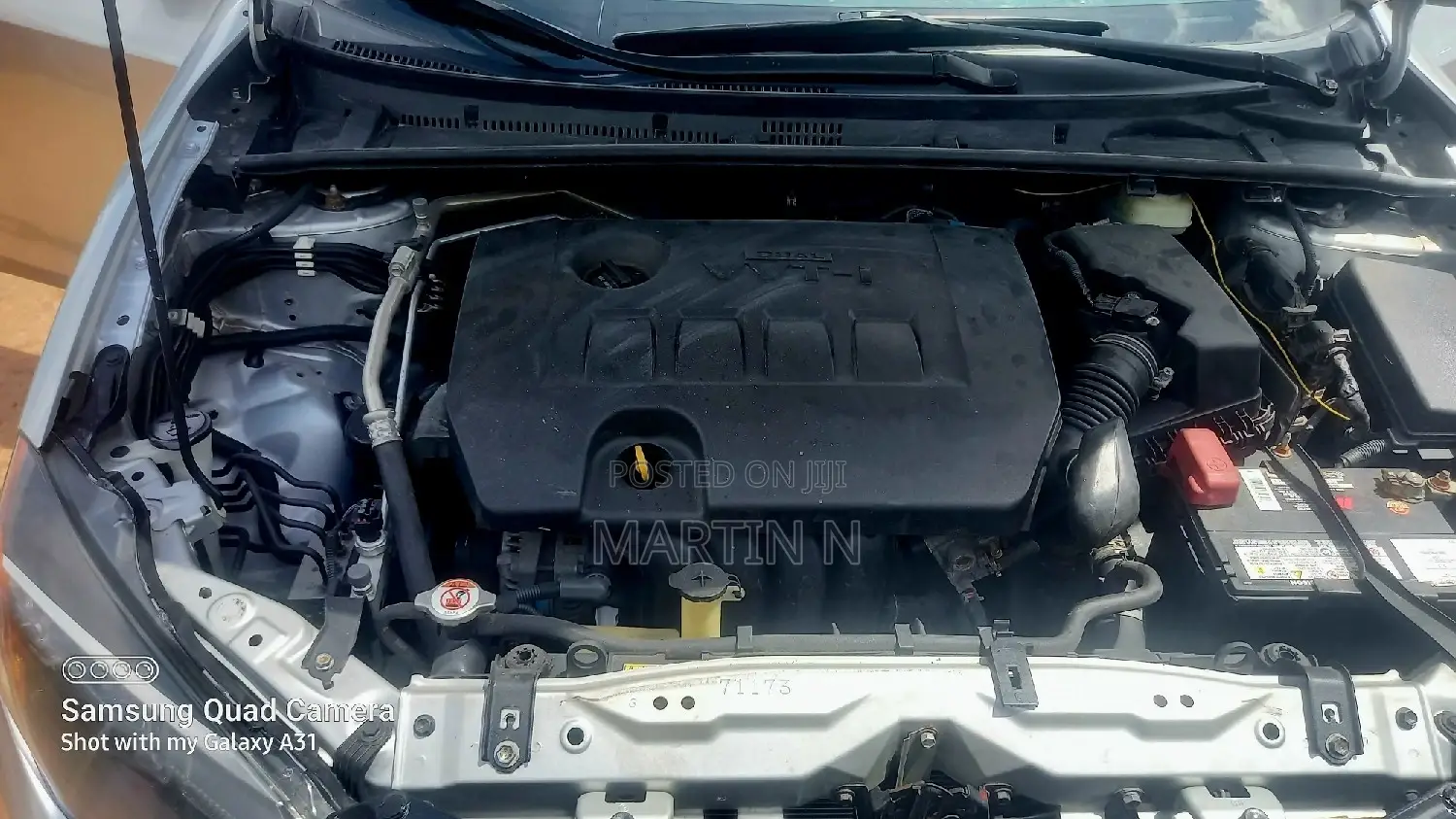 Toyota Corolla LE ECO 4dr Sedan (1.8L 4cyl CVT) 2017 Silver