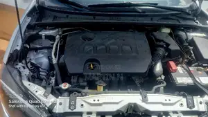 Toyota Corolla LE ECO 4dr Sedan (1.8L 4cyl CVT) 2017 Silver