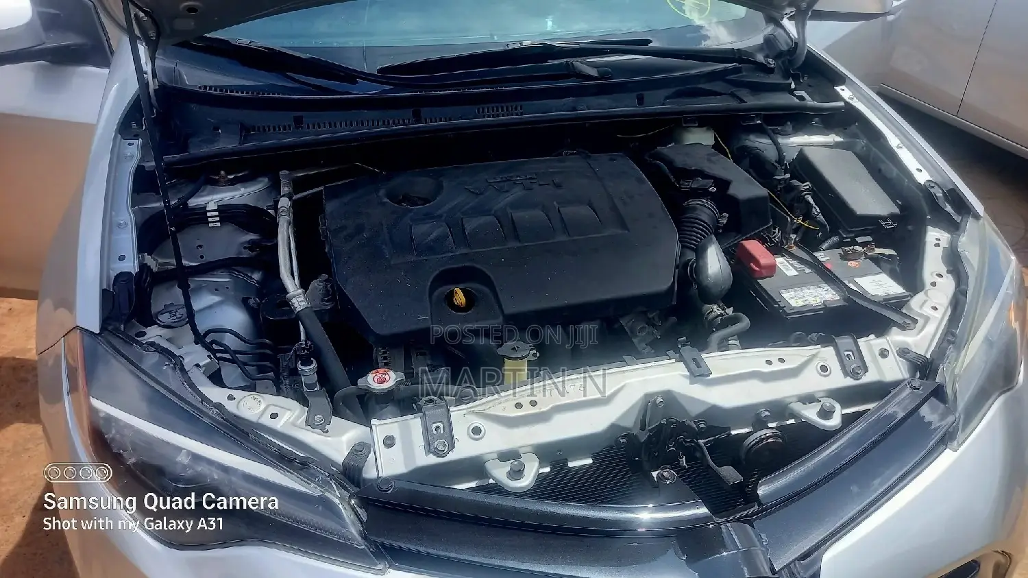 Toyota Corolla LE ECO 4dr Sedan (1.8L 4cyl CVT) 2017 Silver