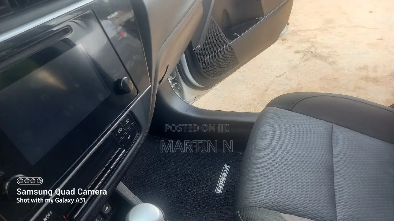 Toyota Corolla LE ECO 4dr Sedan (1.8L 4cyl CVT) 2017 Silver