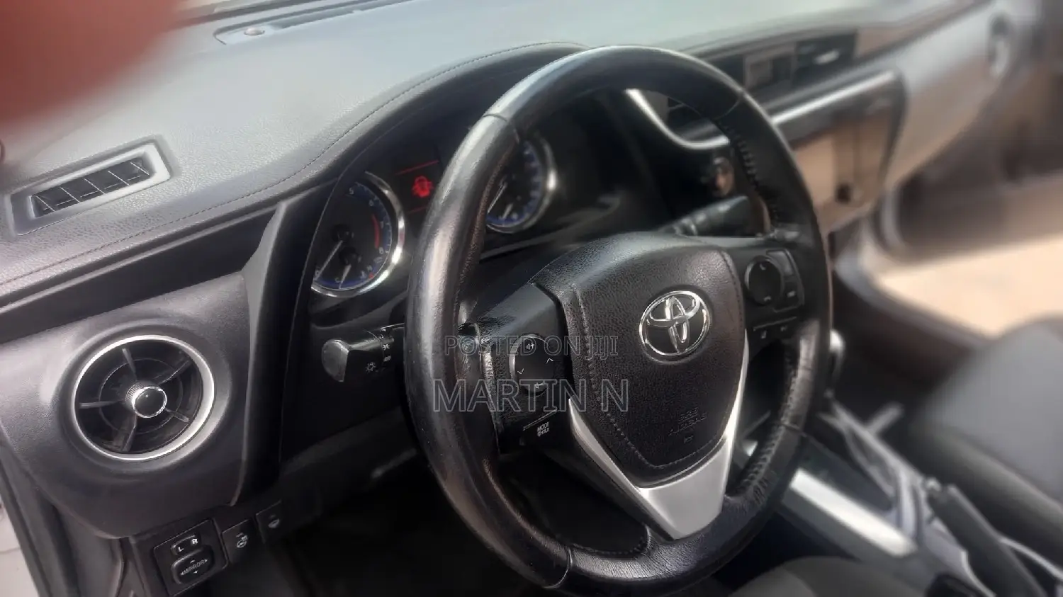 Toyota Corolla LE ECO 4dr Sedan (1.8L 4cyl CVT) 2017 Silver