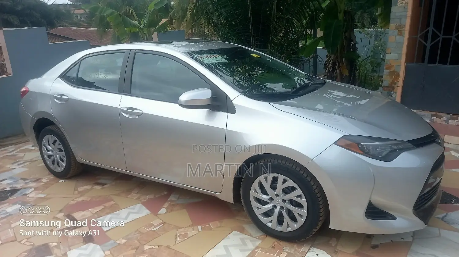 Toyota Corolla LE ECO 4dr Sedan (1.8L 4cyl CVT) 2017 Silver